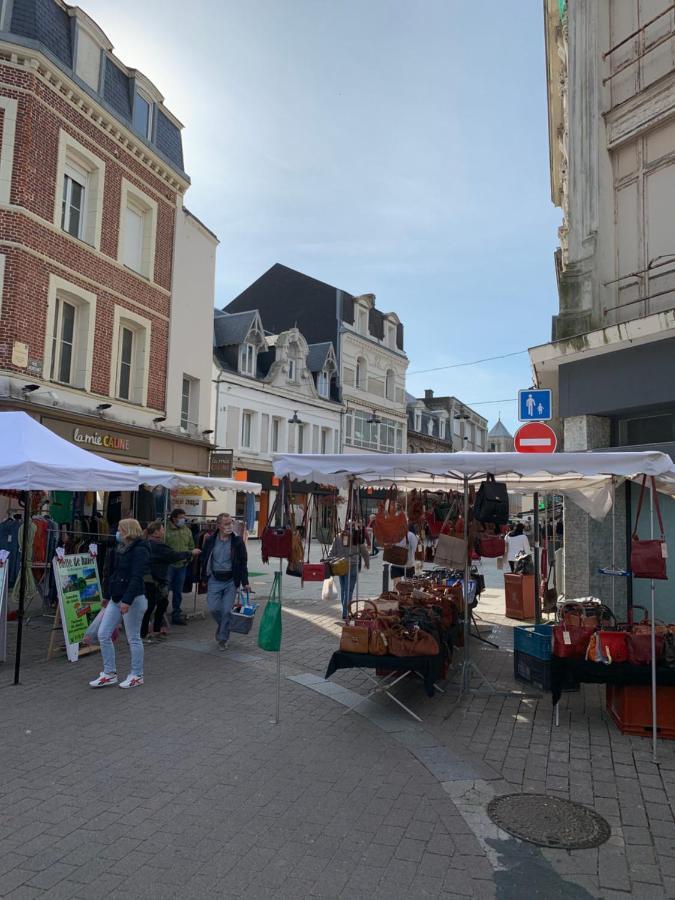 费康Au Coeur Du Marche 4 Etoiles公寓 外观 照片