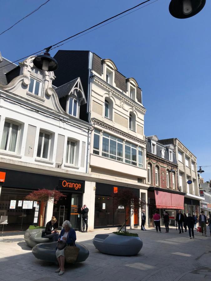 费康Au Coeur Du Marche 4 Etoiles公寓 外观 照片